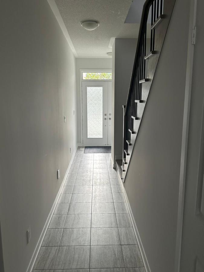 Modern Townhouse, Vaughan, Ontario, Canada Exteriör bild